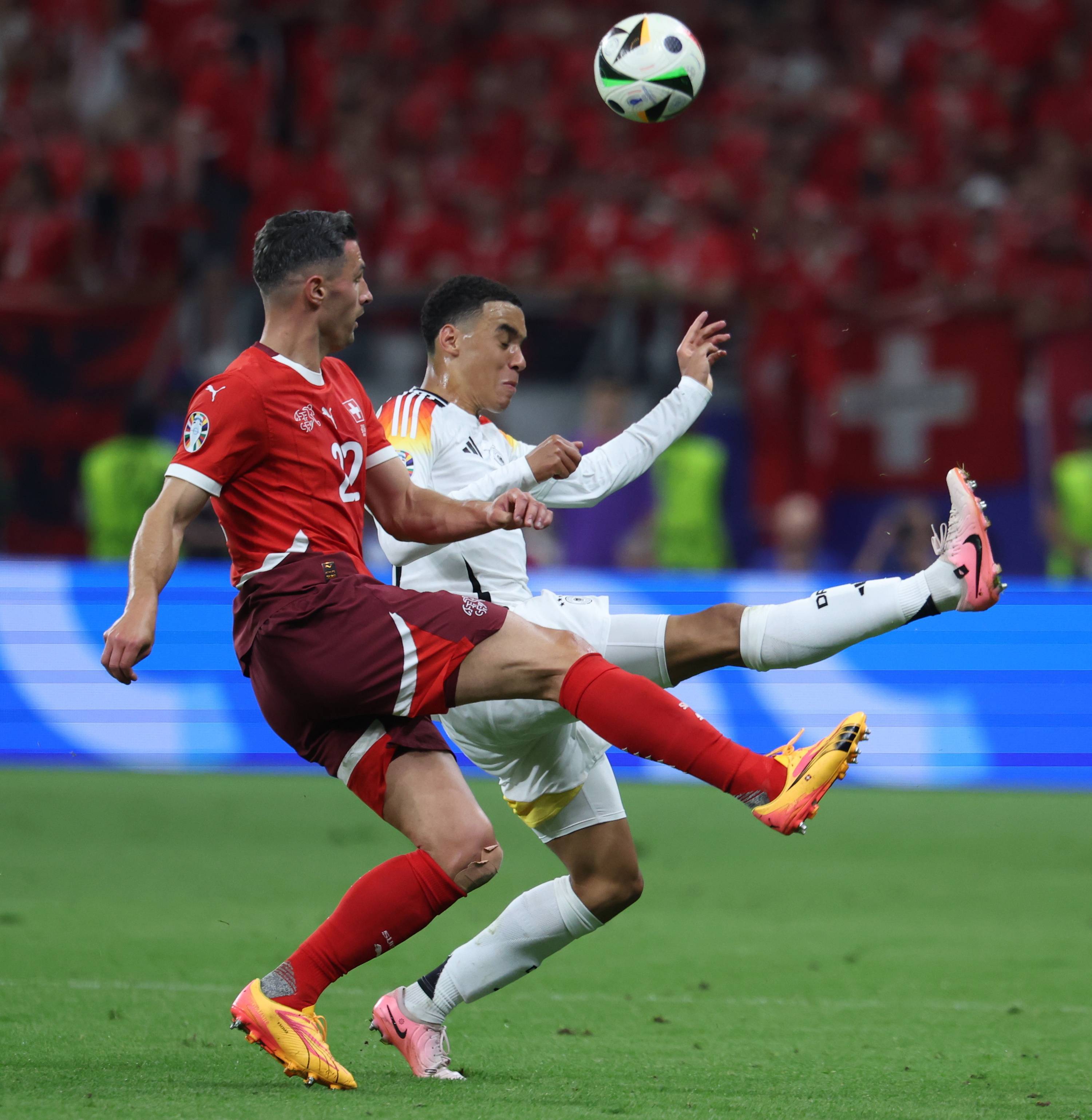 法国战平德国，欧预赛成绩一波三折的简单介绍