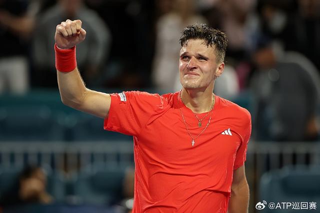 九游体育官方入口-捷克足球比赛中崭露头角成为焦点