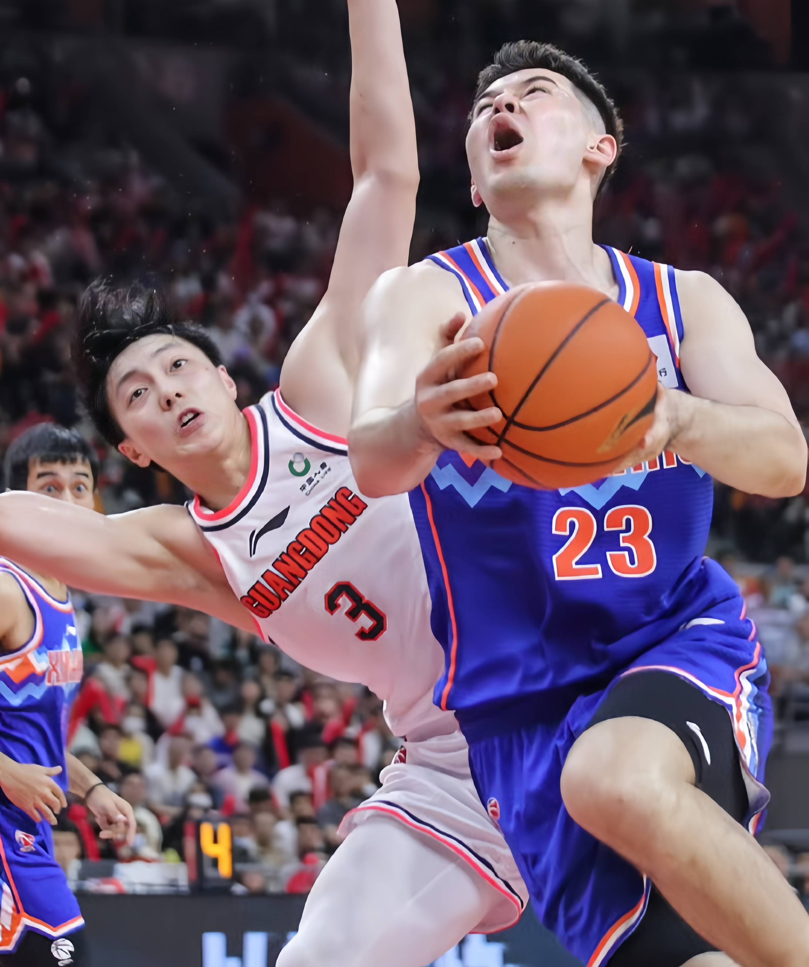 九游官网-广东篮球队在最新一场对决中涌现优势