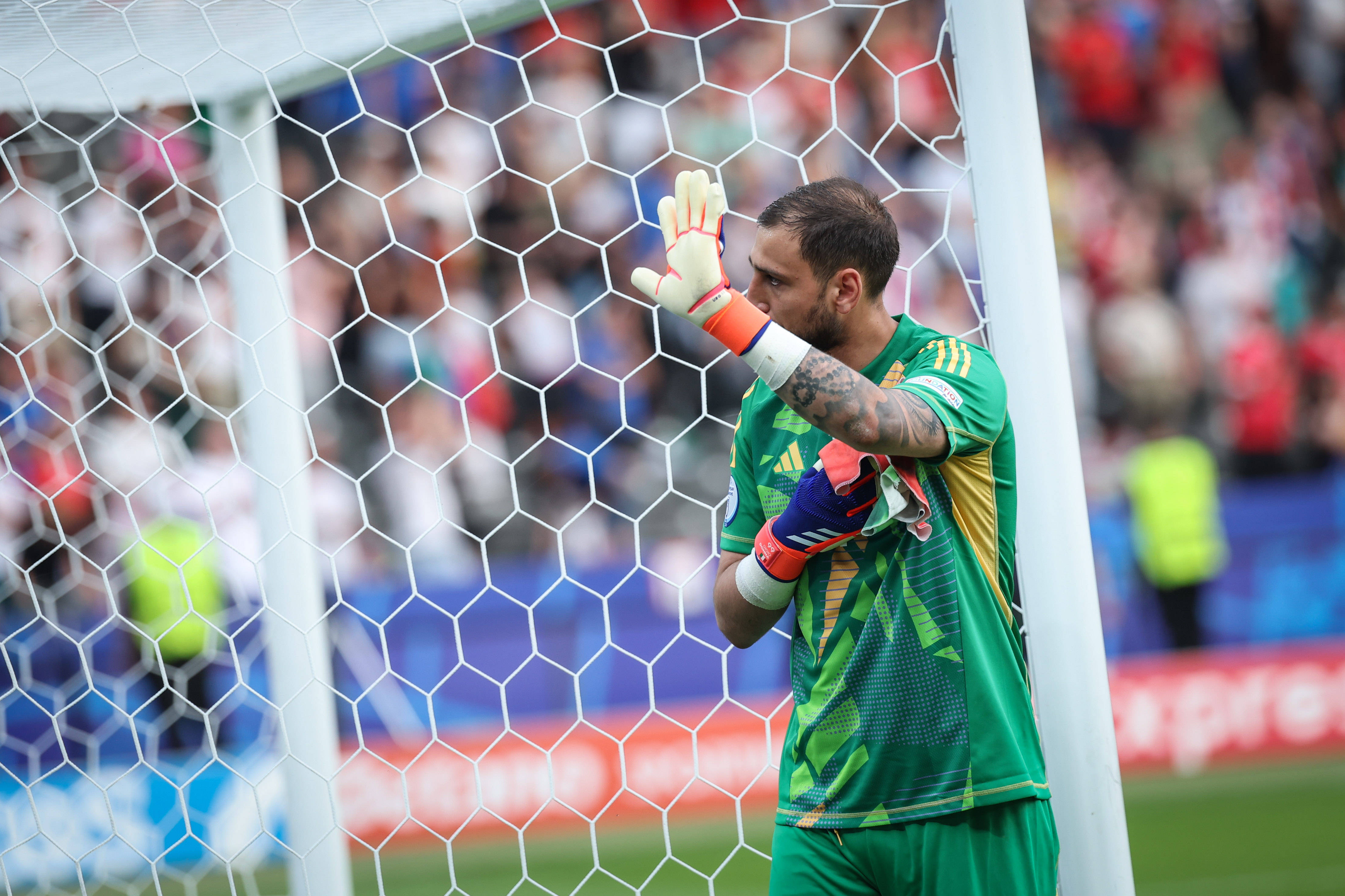 关于意大利战平瑞士,欧洲杯预选赛局势激烈的信息 关于意大利战平瑞士,欧洲杯预选赛局势激烈的信息