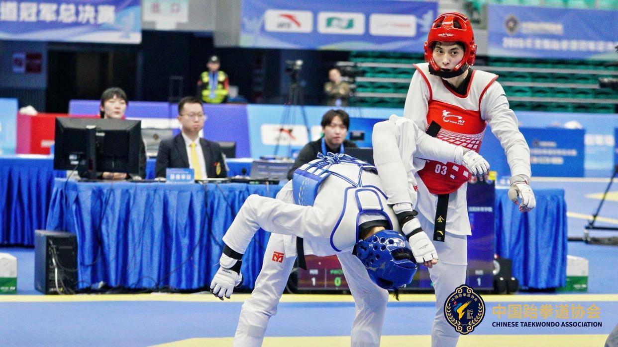 跆拳道男子决赛:伊朗选手斩获金牌 跆拳道男子决赛:伊朗选手斩获金牌