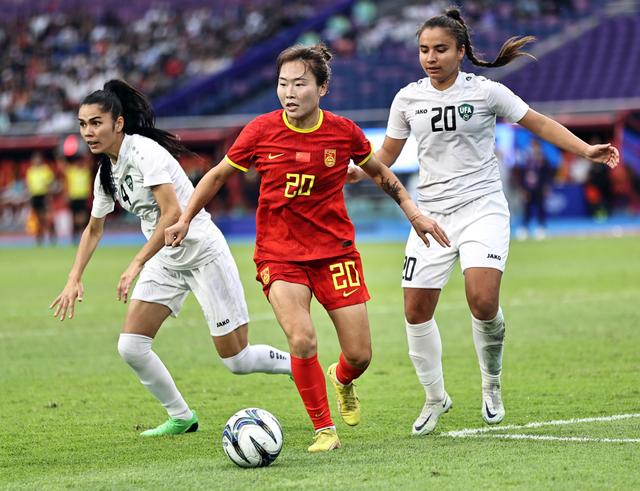 埃及女足队员积极备战非洲锦标赛 埃及女足队员积极备战非洲锦标赛