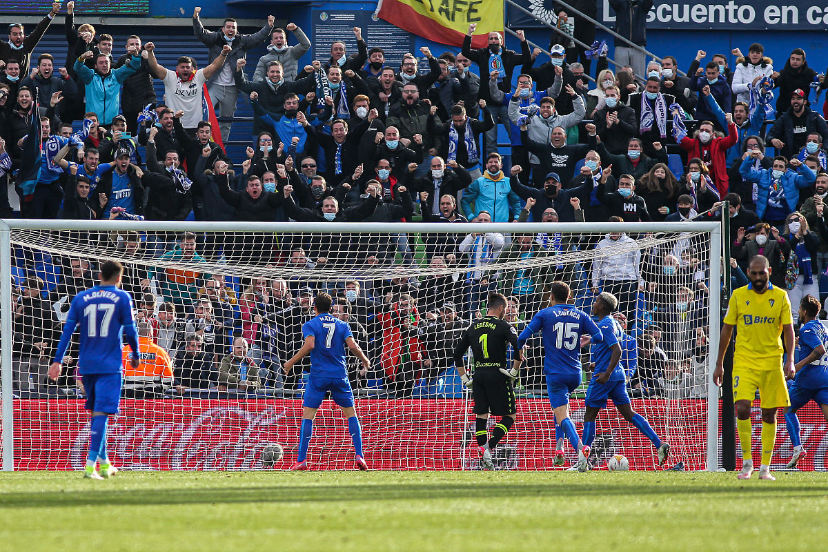 关于欧洲杯预选赛赛场紧张刺激！的信息