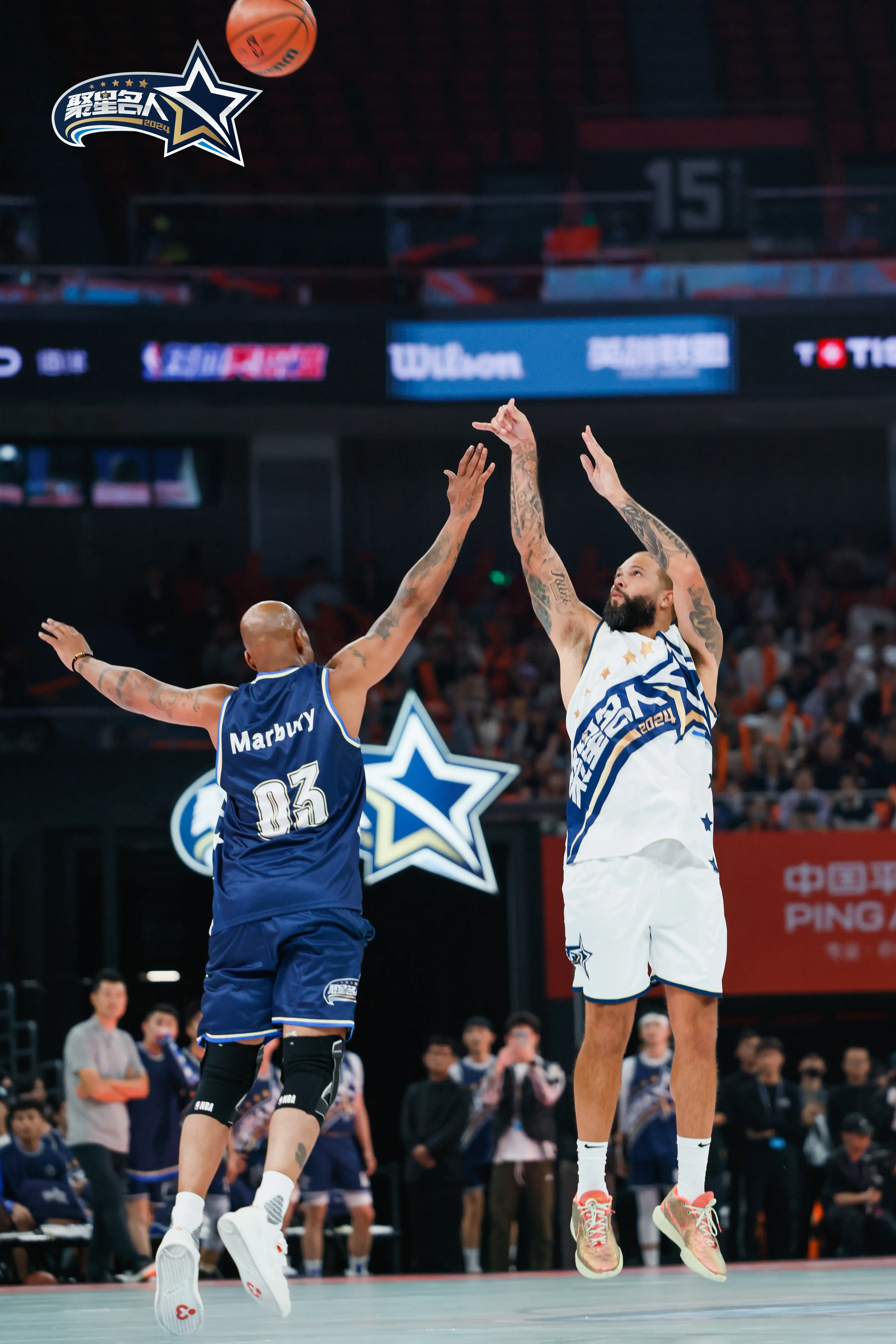 篮球巨星在国际舞台上大放异彩