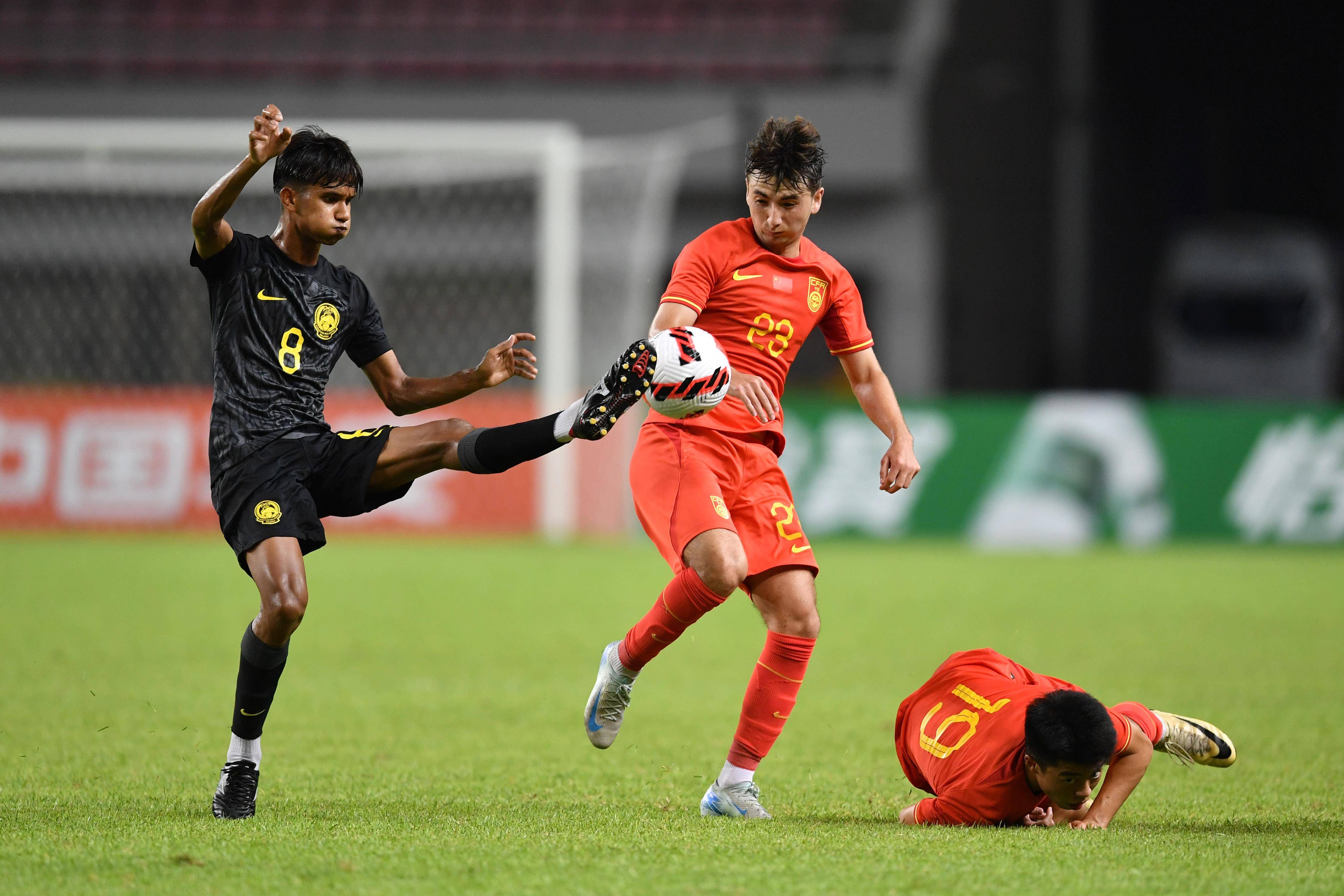 热门的足球比赛在亚洲引发观众热情 热门的足球比赛在亚洲引发观众热情