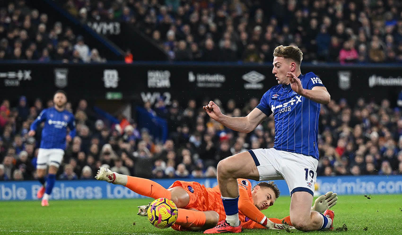 关于切尔西主场惨败欧战希望或降低的信息 关于切尔西主场惨败欧战希望或降低的信息