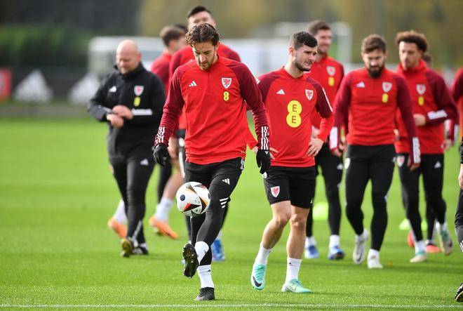 比利时主场迎战希腊，豪取连胜