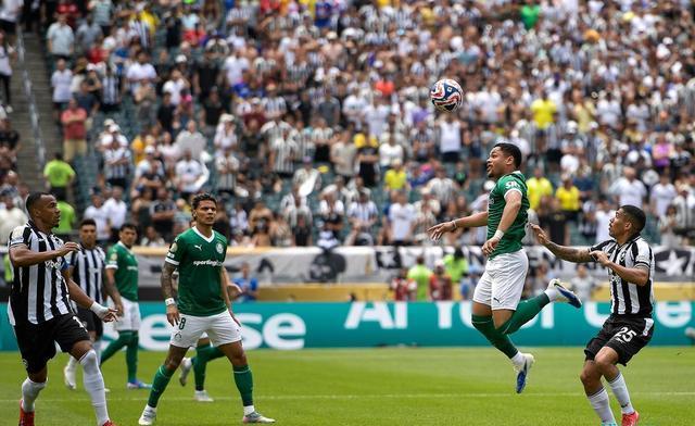 球队超凡表现，横扫对手获胜