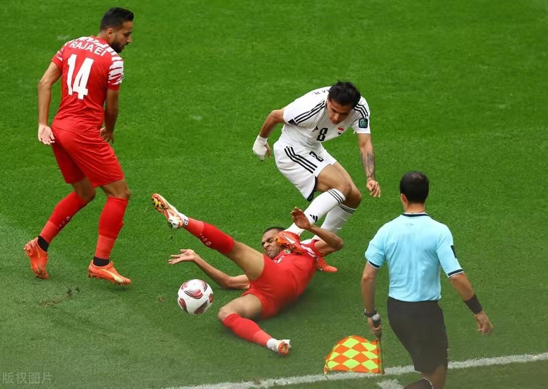 亚洲杯篮球赛：约旦队不敌伊拉克队无缘晋级