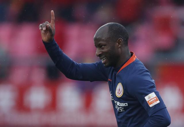 包含上港胜泰达，稳固次席位置，稳定争冠态势的词条