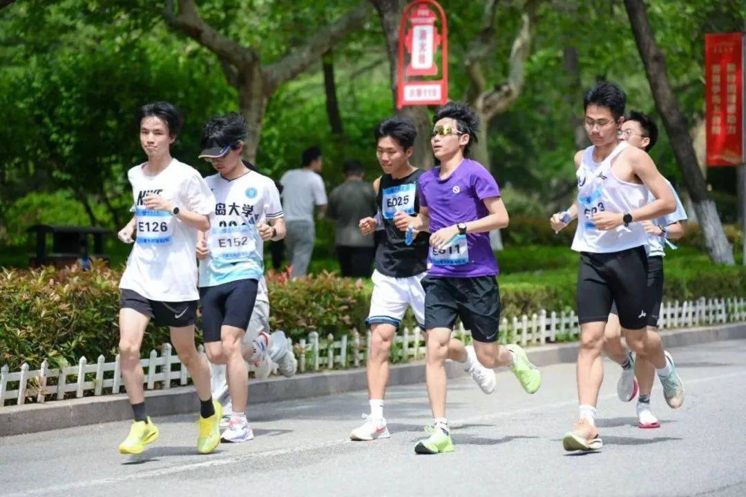 九游娱乐官方-包含焕发活力！选手精心备战冲刺终点的词条