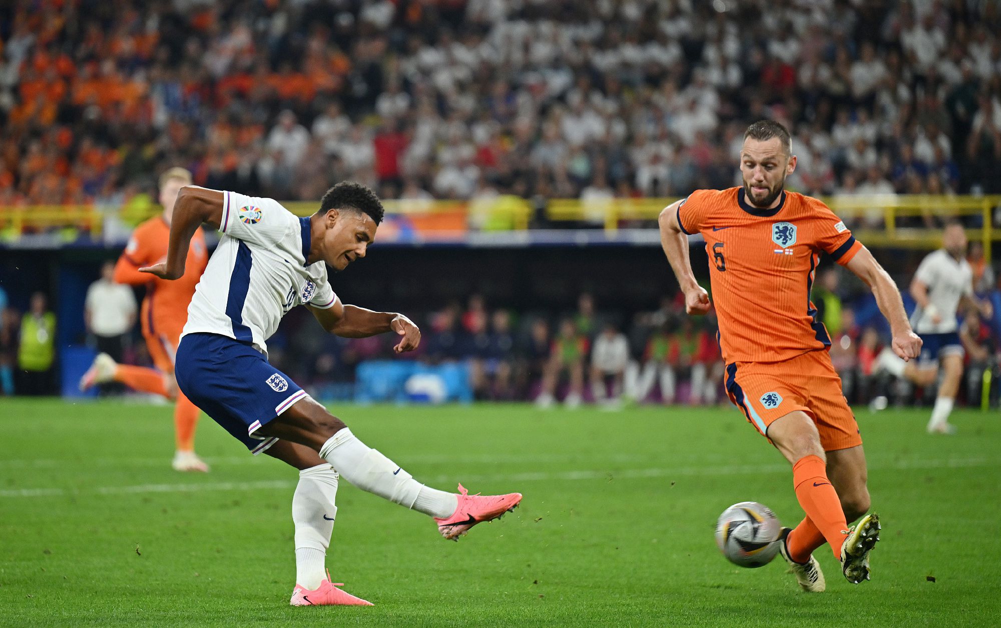 九游VIP-荷兰球队意外战胜对手晋级决赛