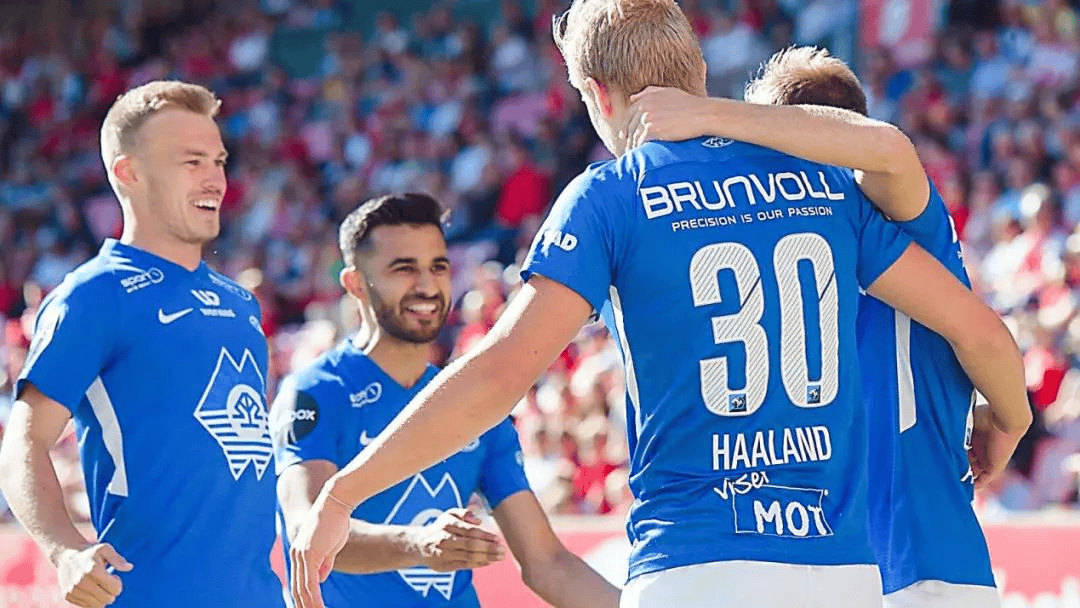 比赛中球队展现超强适应能力