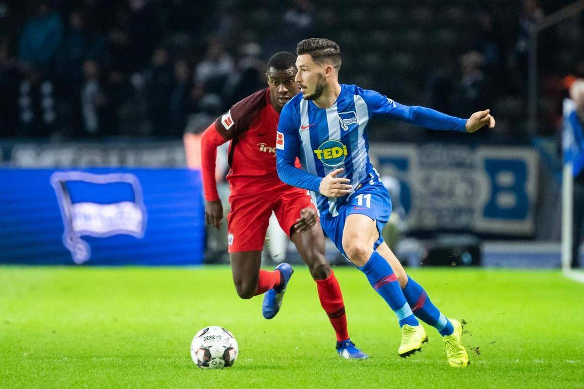 包含沙尔克04遭遇大比分失利，降级阴影扩大的词条