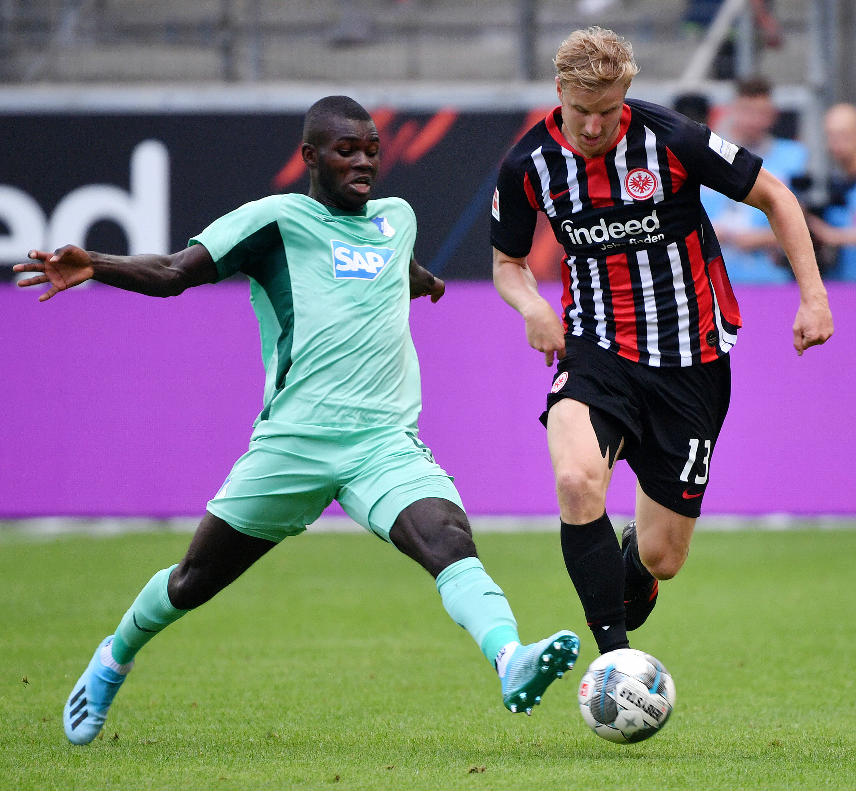 九游VIP-法兰克福球迷热议球队表现,期待未来的简单介绍