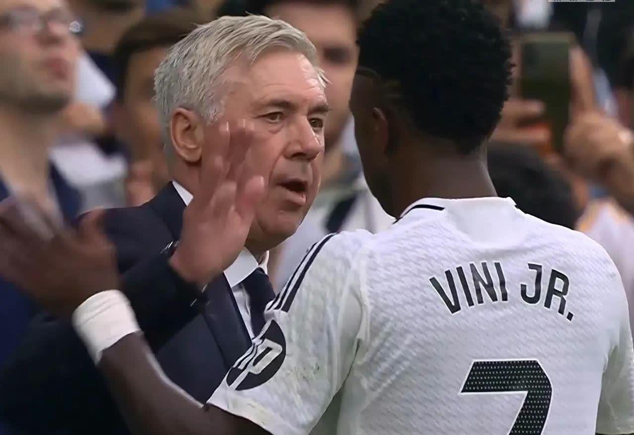 包含热门球队一路高歌猛进,风头压倒众人的词条 包含热门球队一路高歌猛进,风头压倒众人的词条