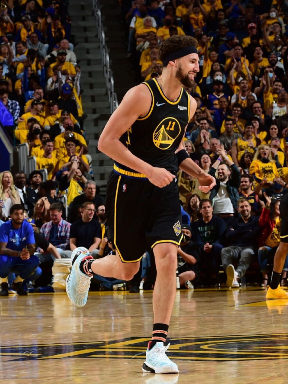 九游体育-关于勇士队球员汤普森因伤宣布缺席本赛季的信息