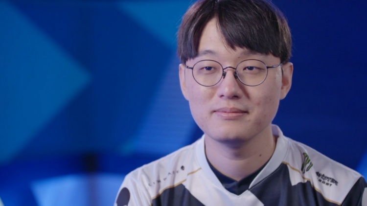 九游体育官方入口-关于TL横扫FLY，Hanssama拿下关键大龙顶尖较量八强赛，锁定晋级资格的信息