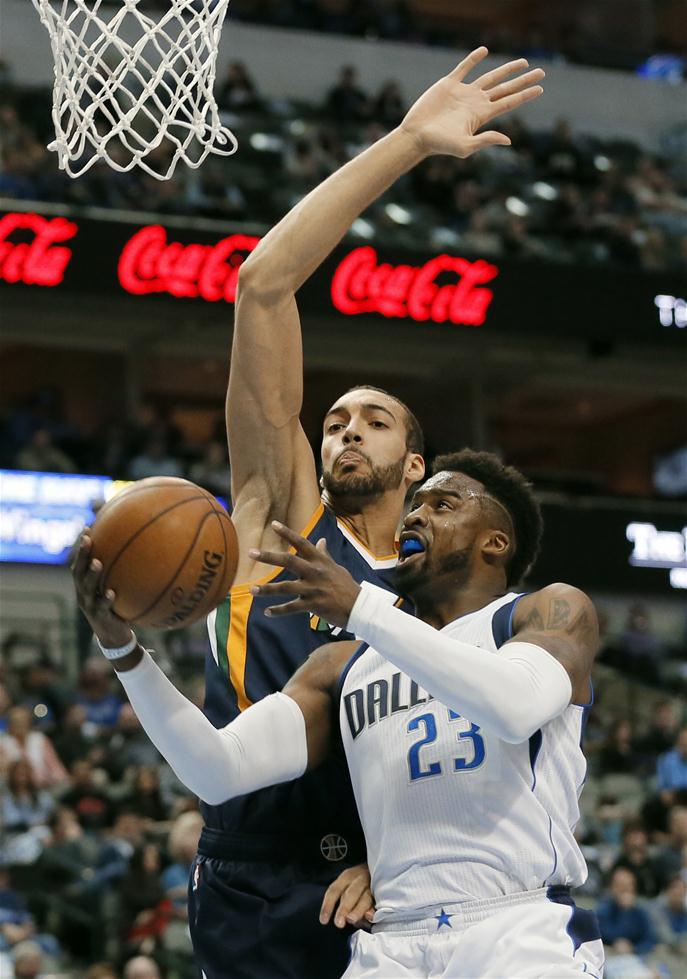 九游体育官方入口-小牛队逆转爵士队，取得胜利