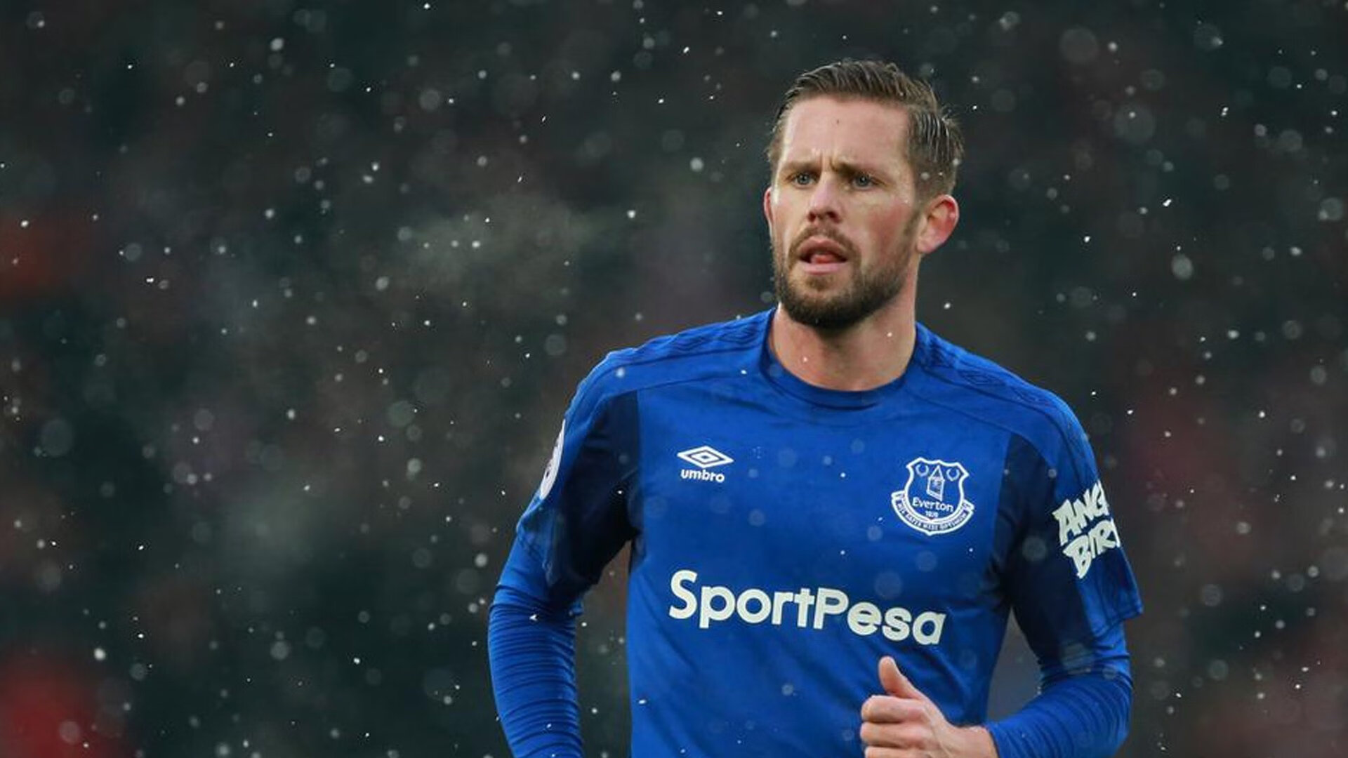 极速银箭的艺术，拉塞尔如何率领迈凯伦上演攻防美学，力克索伯